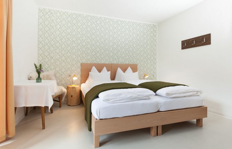 Doppelzimmer im historischen Stammhaus des Biohotel Bühelwirt, Ahrntal