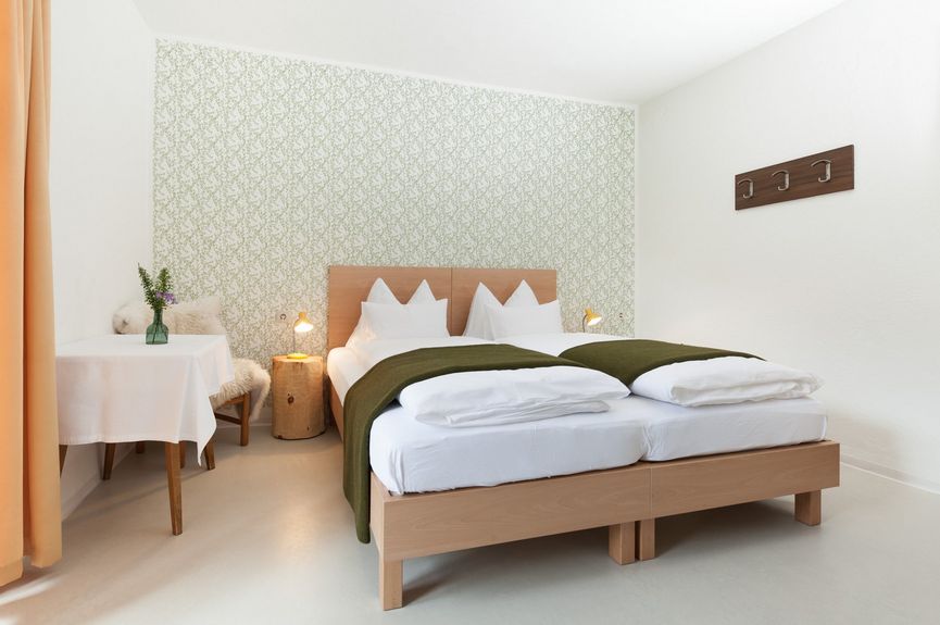 Doppelzimmer im historischen Stammhaus des Biohotel Bühelwirt, Ahrntal